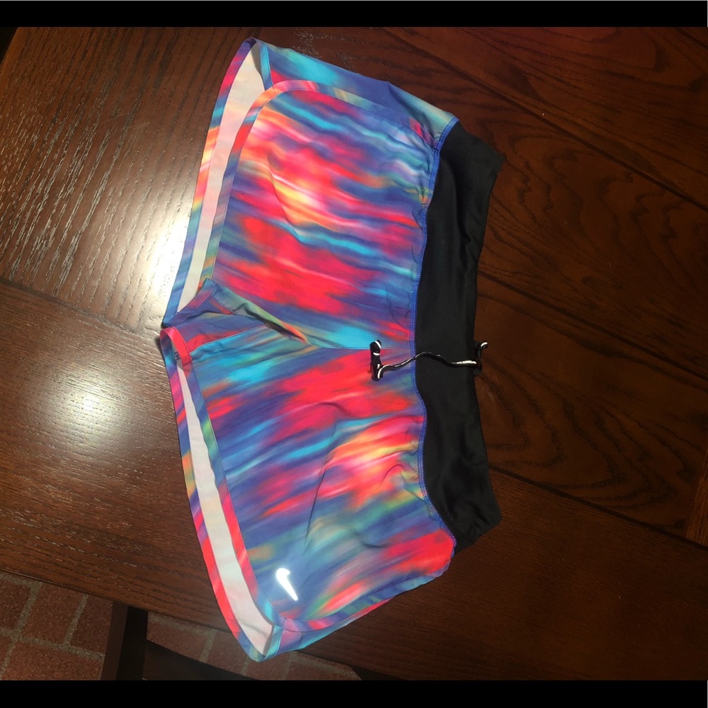 Women’s Nike running short